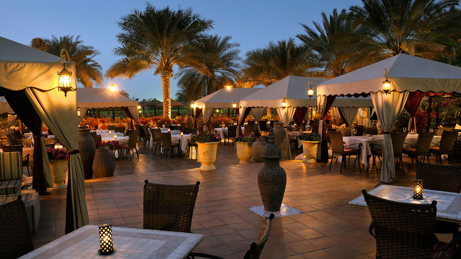 Restaurants In Dubai | Le Royal Meridien Beach Resort